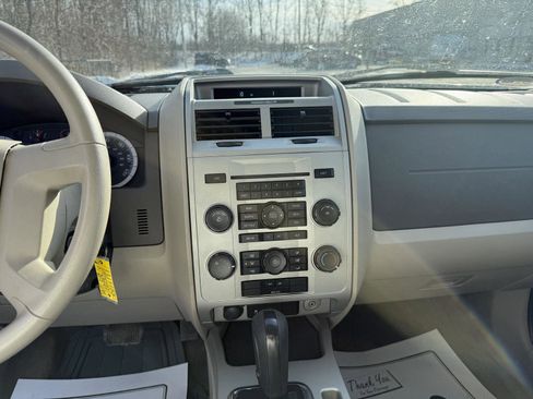 Used 2008 Ford Escape XLT image 16