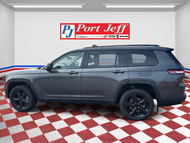 Used 2023 Jeep Grand Cherokee L Limited w/ Black Appearance Package AWD/4WD image 6