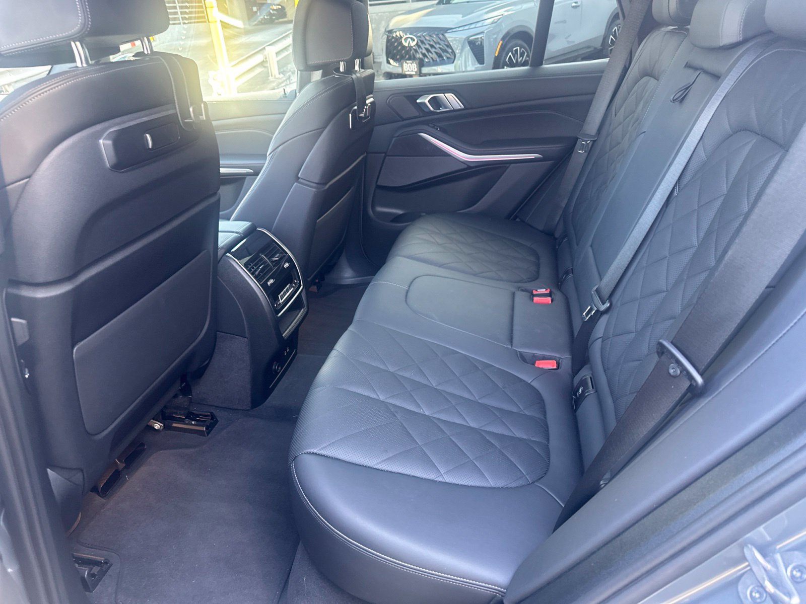 Used 2024 BMW X5 xDrive40i w/ Premium Package AWD/4WD image 10