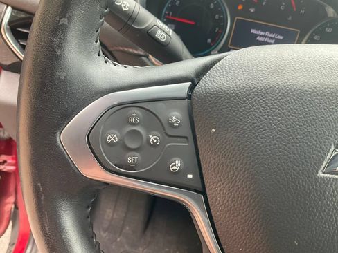 Used 2022 Chevrolet Traverse RS FWD image 21
