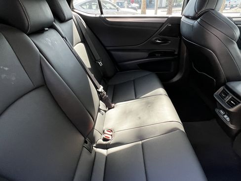 Used 2025 Lexus ES 350 F Sport w/ Accessory Package (Z1) image 40