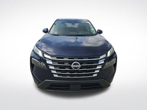 Used 2025 Nissan Rogue SV FWD image 2