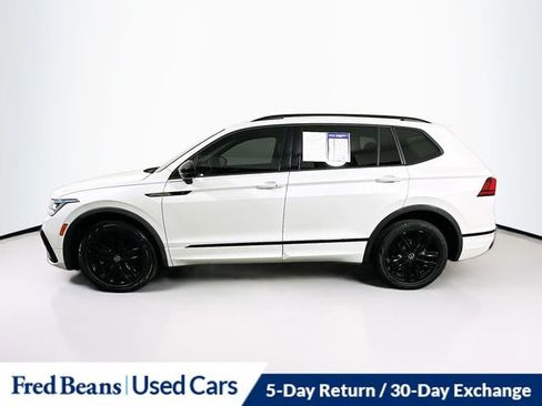 Used 2022 Volkswagen Tiguan SE R-Line image 4