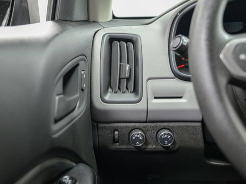 Used 2019 Chevrolet Colorado W/T w/ WT Convenience Package AWD/4WD image 19