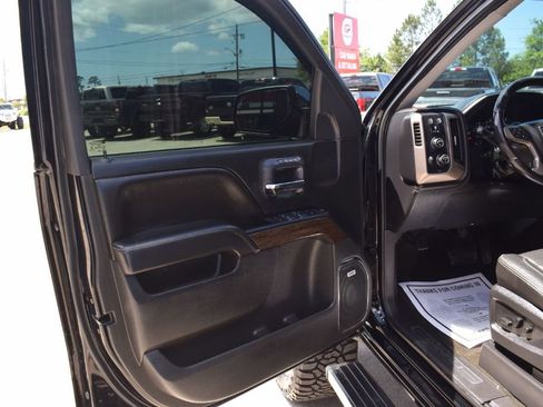 Used 2017 GMC Sierra 1500 Denali w/ Denali Ultimate Package image 8