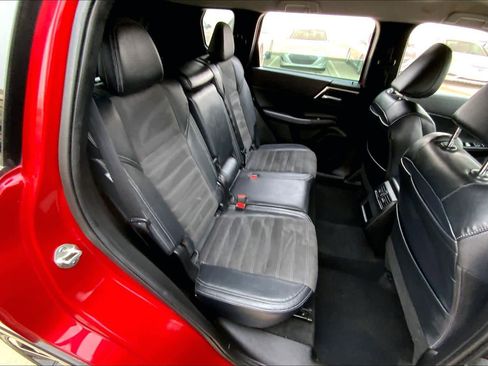 Used 2023 Mitsubishi Outlander SE image 20