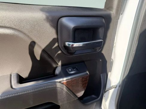 Used 2018 GMC Sierra 1500 SLE w/ SLE Value Package image 32