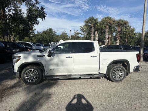 Used 2021 GMC Sierra 1500 SLT w/ SLT Premium Package RWD image 4