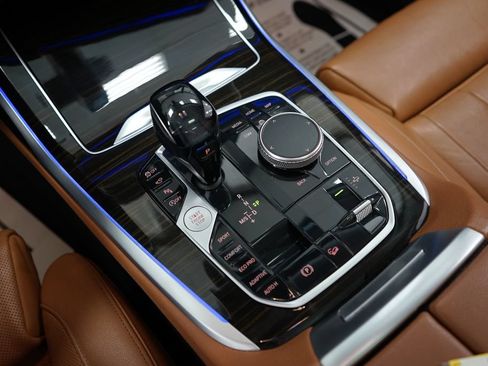 Used 2019 BMW X7 xDrive50i w/ Premium Package AWD/4WD image 47