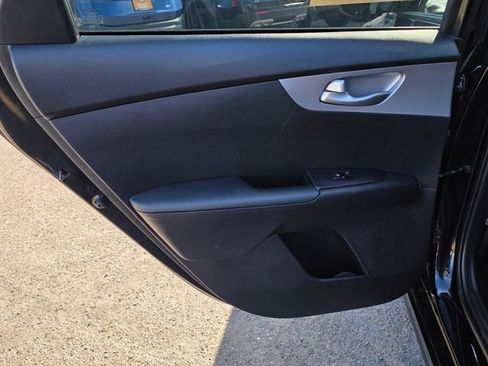 Used 2023 Kia Forte LXS w/ LXS Technology Package image 16