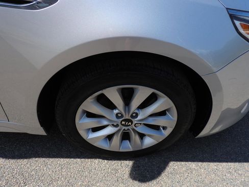 Used 2018 Kia Optima EX w/ Premium Package FWD image 16