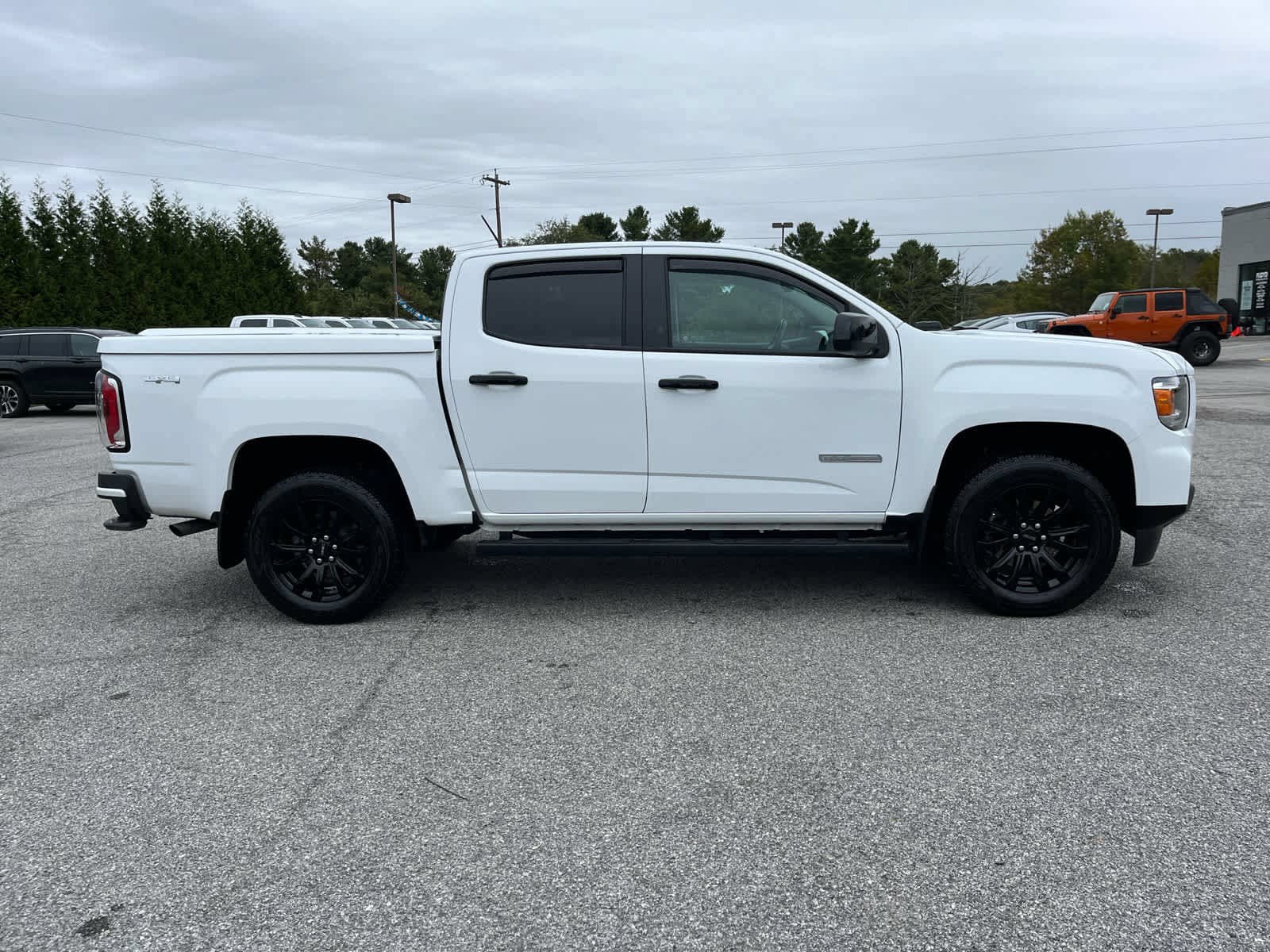 Used 2022 GMC Canyon Elevation w/ Trailering Package AWD/4WD image 2
