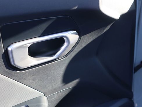 New 2025 Kia K4 LXS image 18