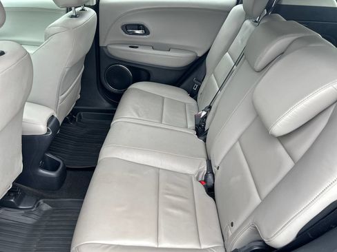 Used 2017 Honda HR-V EX-L image 12