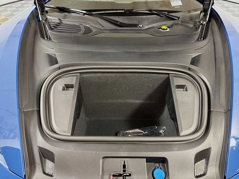 New 2025 Porsche Taycan image 40