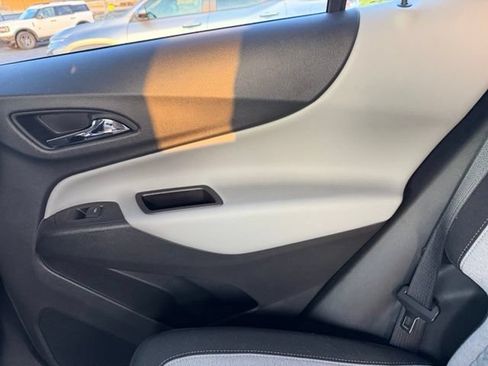 Used 2022 Chevrolet Equinox LS w/ LS Convenience Package AWD/4WD image 20