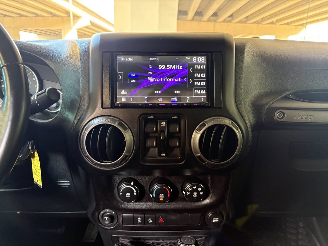 Used 2018 Jeep Wrangler Unlimited Sport S AWD/4WD image 14