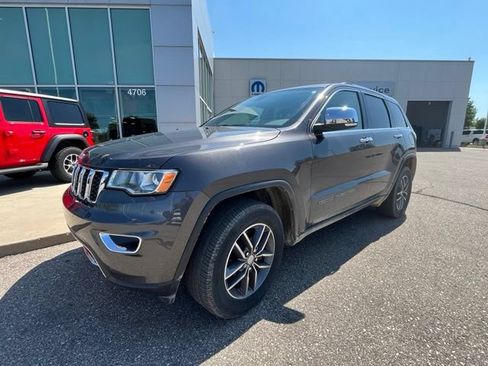 Used 2018 Jeep Grand Cherokee Limited w/ Trailer Tow Group IV AWD/4WD image 5