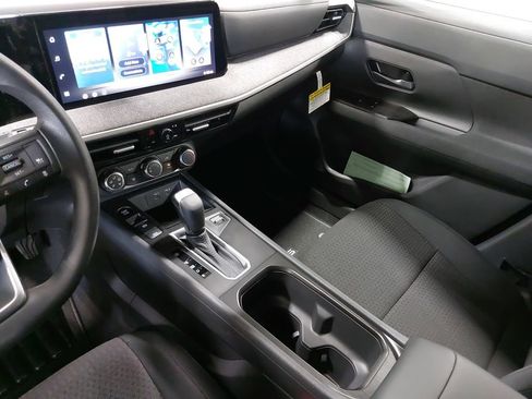 New 2026 Nissan Kicks S image 23