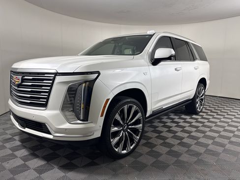 Used 2025 Cadillac Escalade Premium Luxury Platinum AWD/4WD image 1