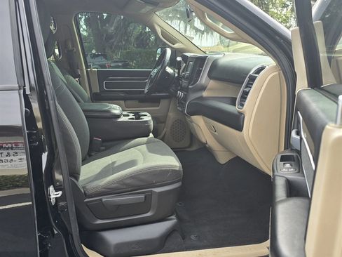 Used 2019 RAM 2500 Big Horn image 25