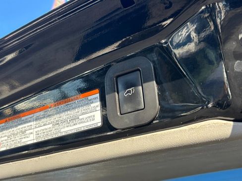 Used 2017 Toyota Sienna XLE 7-Passenger image 15