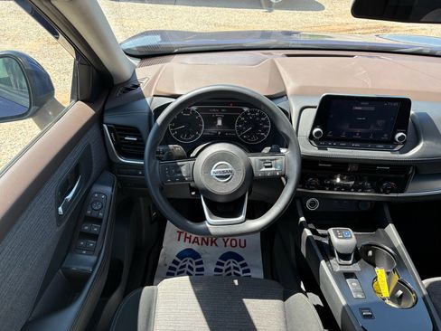 Used 2021 Nissan Rogue SV FWD image 9