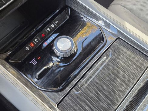 Used 2022 Jeep Wagoneer Series II image 17