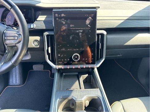 Used 2024 GMC Acadia AT4 w/ Super Cruise Package image 20