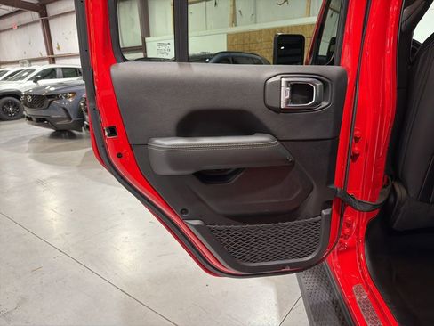 Used 2022 Jeep Wrangler Unlimited Sahara w/ Cold Weather Group image 32