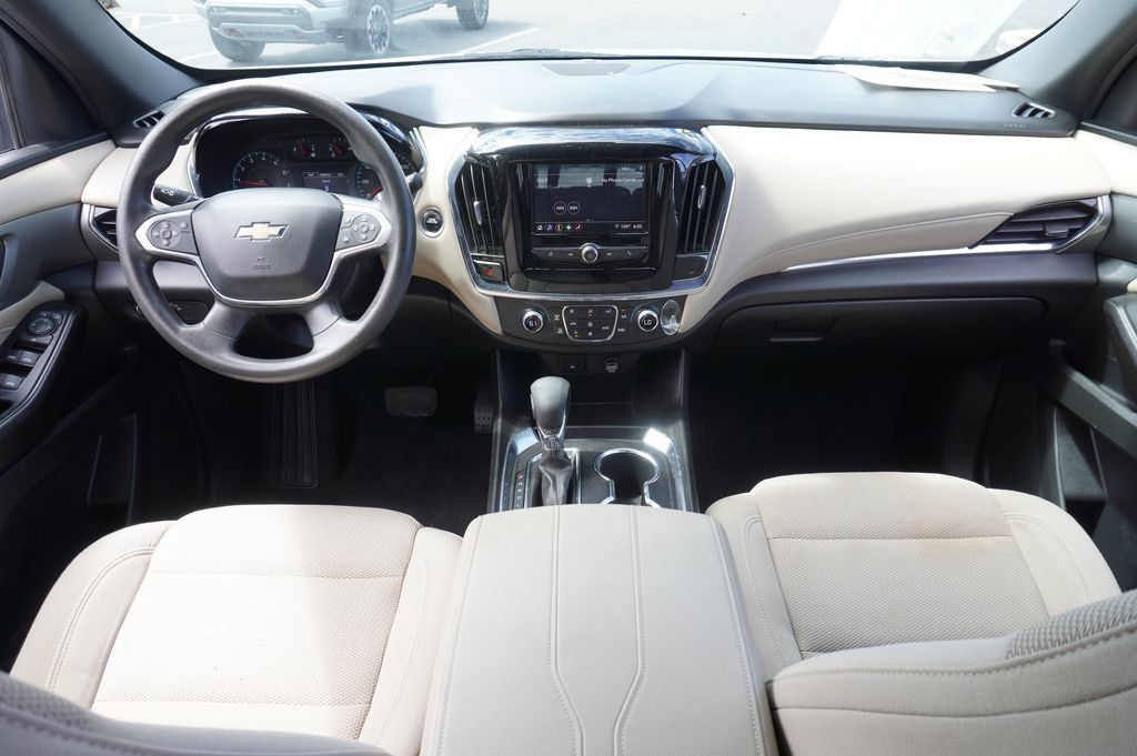 Certified 2023 Chevrolet Traverse LS FWD image 12