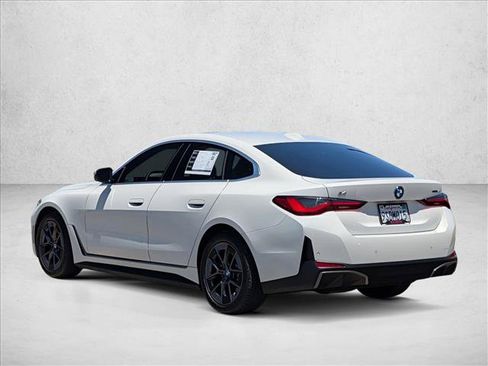 Used 2025 BMW i4 eDrive40 RWD image 8