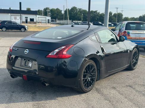 Used 2018 Nissan 370Z Touring RWD image 5