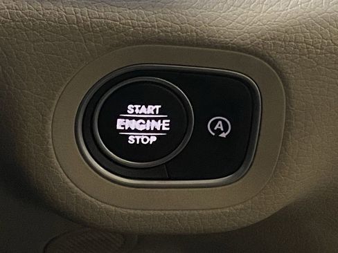Used 2020 Mercedes-Benz GLS 450 4MATIC image 14
