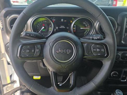 Used 2023 Jeep Wrangler Unlimited AWD/4WD image 14