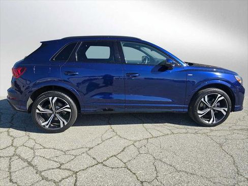 Used 2024 Audi Q3 2.0T Premium Plus w/ Premium Plus Package image 2