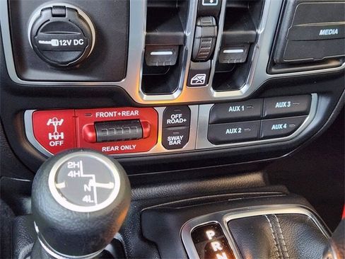 New 2025 Jeep Gladiator Rubicon image 16