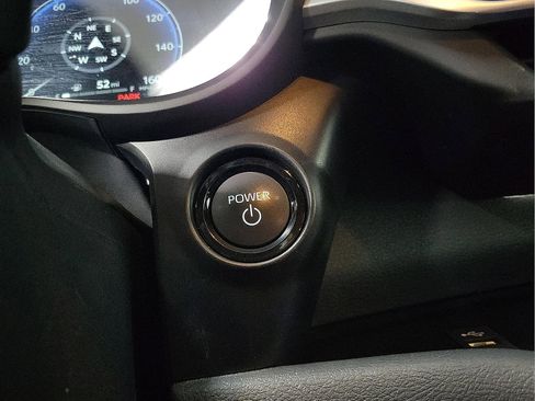 Certified 2025 Toyota Sienna XSE image 18