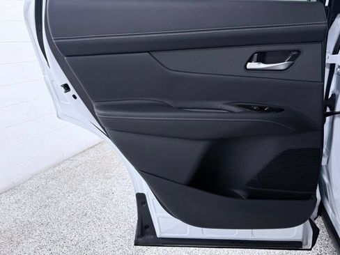 Used 2025 Nissan Murano SL AWD/4WD image 23