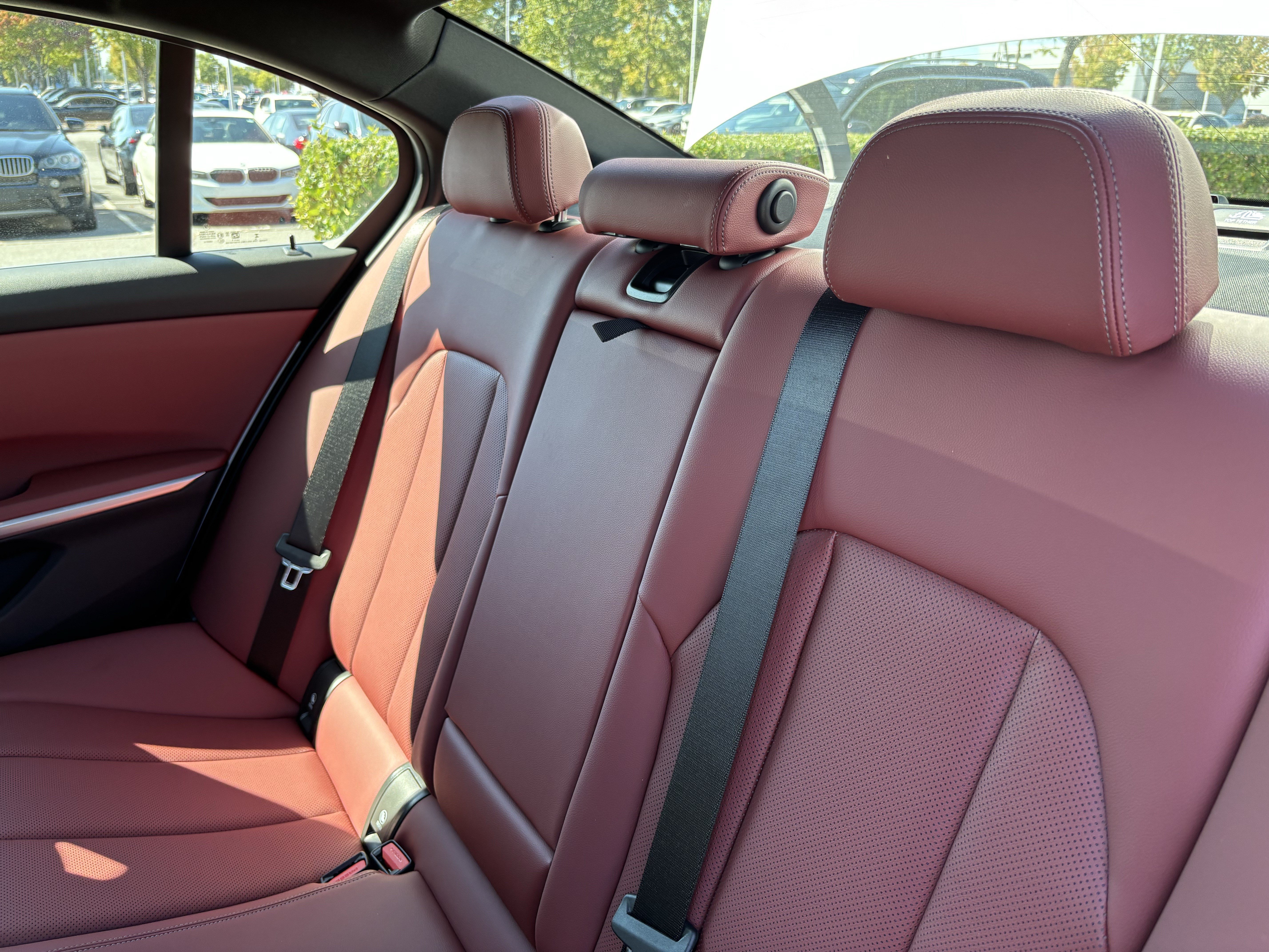 Certified 2025 BMW 330i Sedan RWD image 32