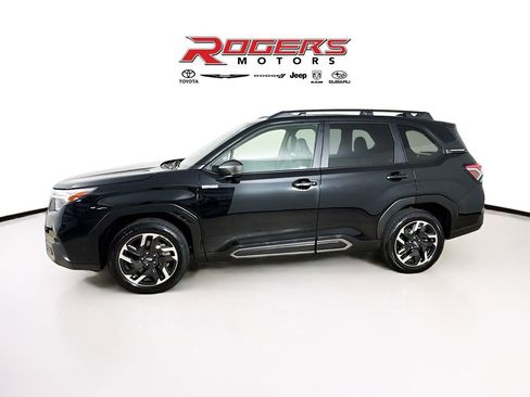 Used 2025 Subaru Forester Limited w/ Popular Package AWD/4WD image 4