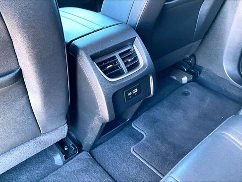 Used 2024 Chevrolet Blazer LT image 10