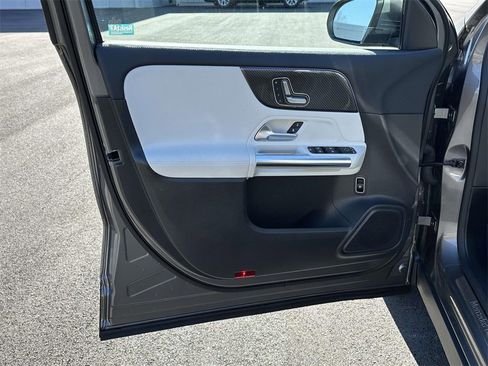 Used 2021 Mercedes-Benz GLA 250 GLA 250 image 5