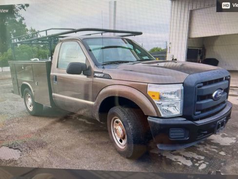 Used 2016 Ford F350 XL image 1