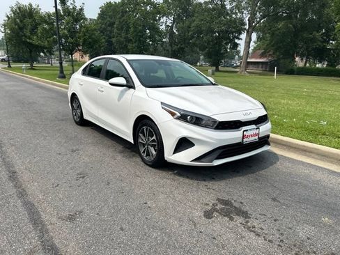 Certified 2023 Kia Forte LXS FWD image 24