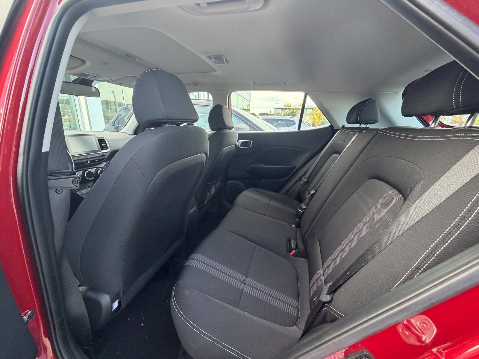 Used 2023 Hyundai Venue SEL FWD image 9