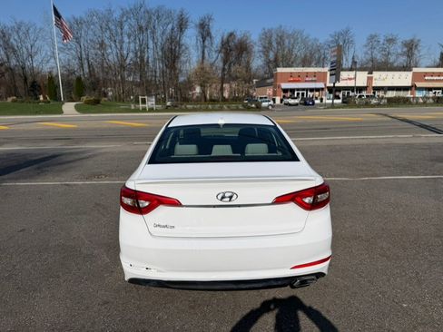 Used 2015 Hyundai Sonata SE w/ Option Group 09 FWD image 8