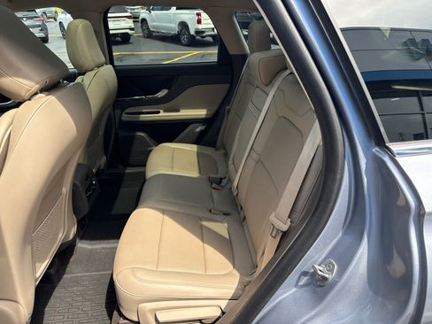 Used 2022 Lincoln Corsair AWD w/ Premium Package image 16