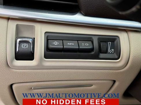 Used 2014 Cadillac XTS Premium image 34