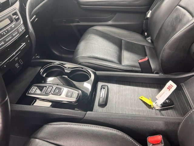 Used 2020 Honda Pilot Touring image 15